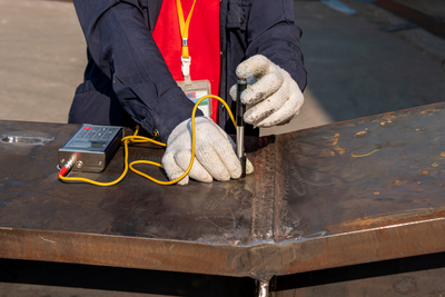 Hardness measurement directly on the component